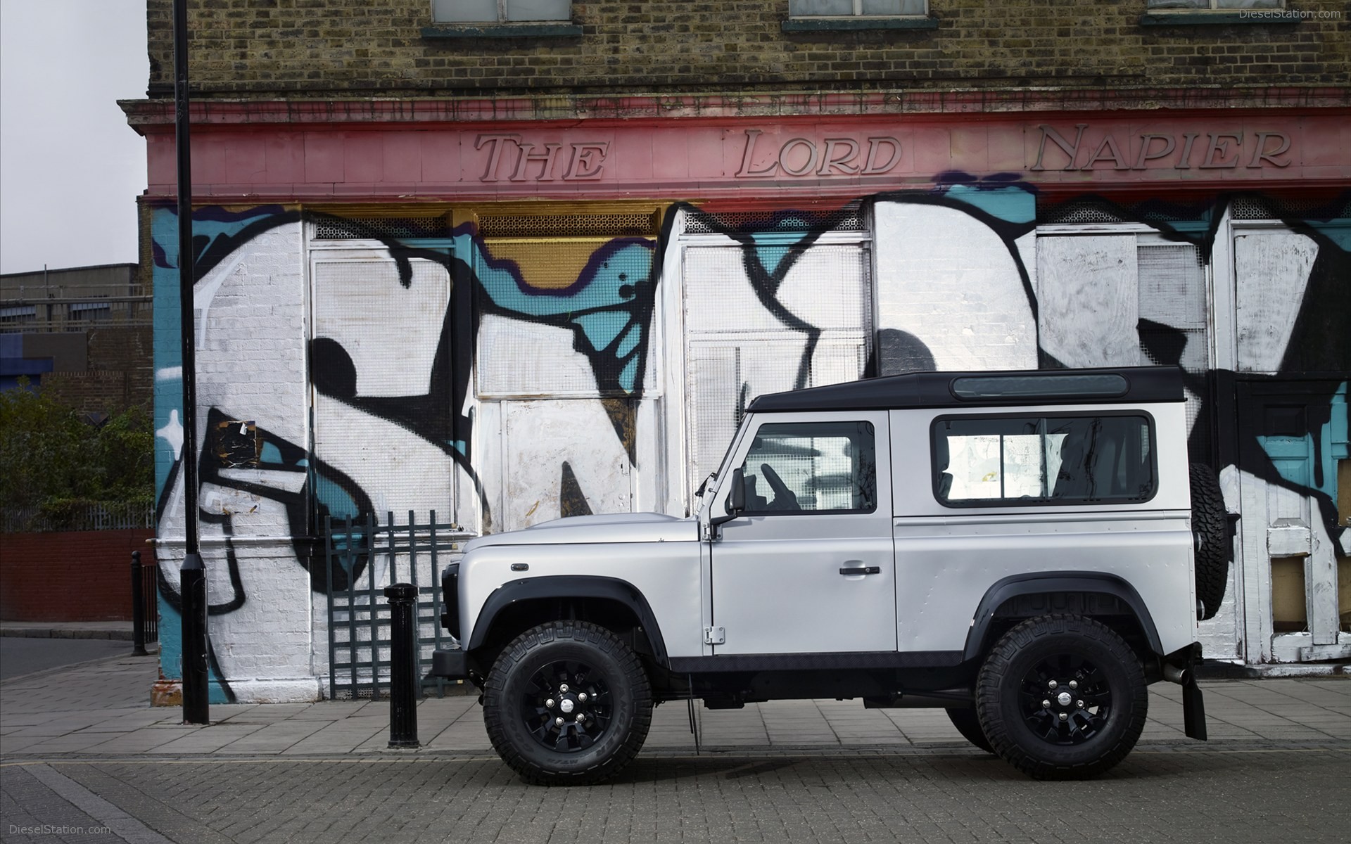 Land Rover Defender X-Tech 2011
